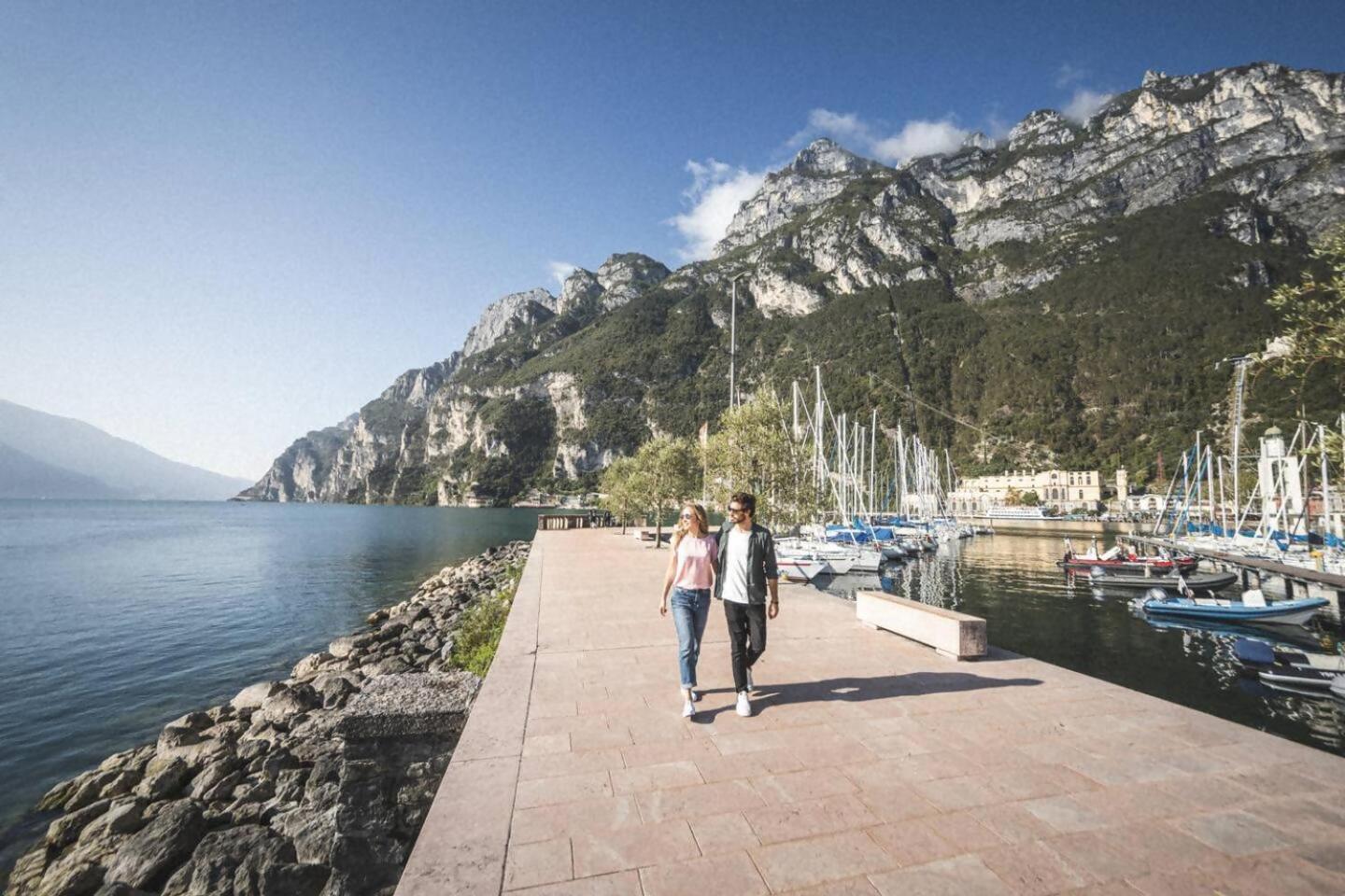 Appartamento Peler13 Con Balcone E Parcheggio Riva del Garda Dış mekan fotoğraf