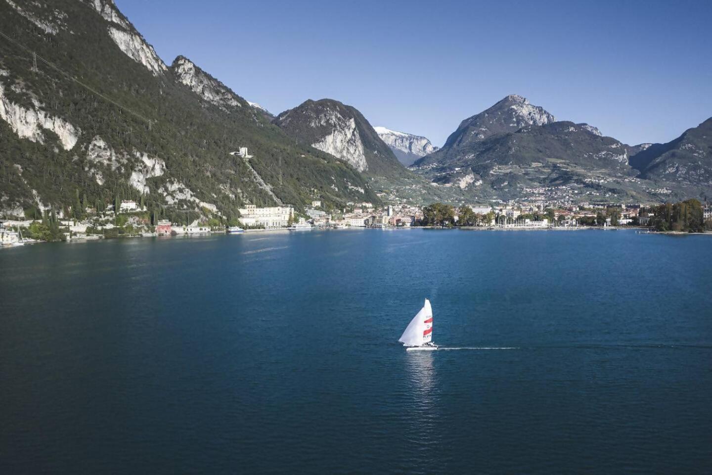 Appartamento Peler13 Con Balcone E Parcheggio Riva del Garda Dış mekan fotoğraf