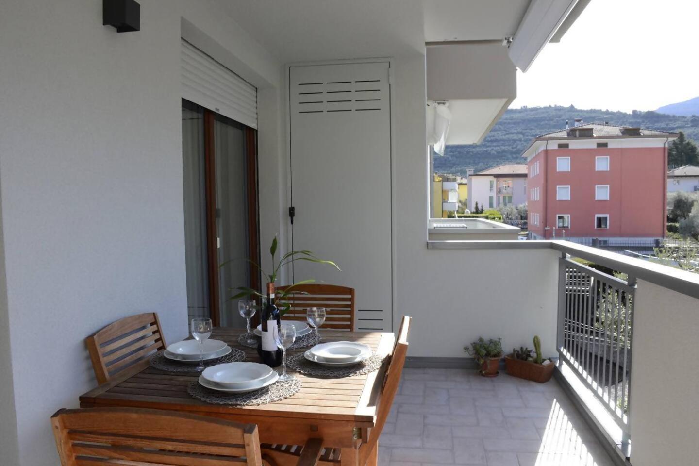 Appartamento Peler13 Con Balcone E Parcheggio Riva del Garda Dış mekan fotoğraf