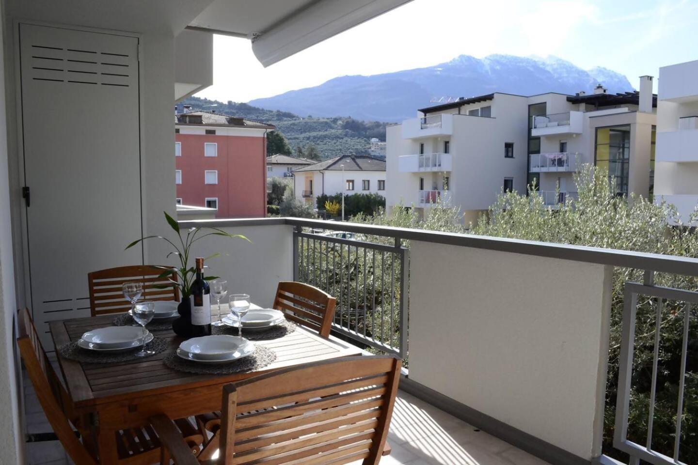 Appartamento Peler13 Con Balcone E Parcheggio Riva del Garda Dış mekan fotoğraf