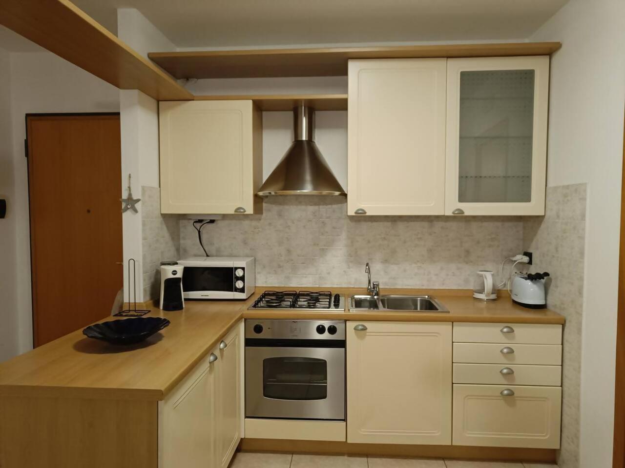 Appartamento Peler13 Con Balcone E Parcheggio Riva del Garda Dış mekan fotoğraf